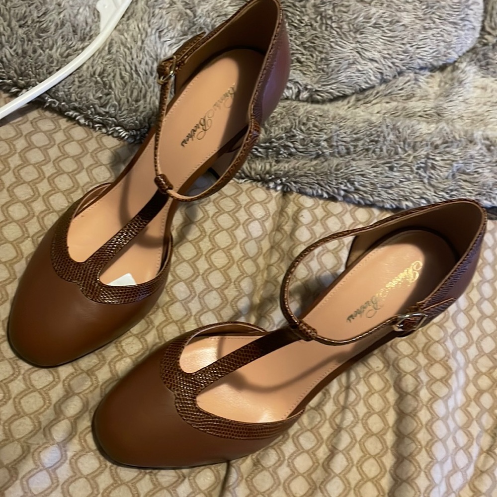 Brooks Brothers Brown Ankle Strap Heels